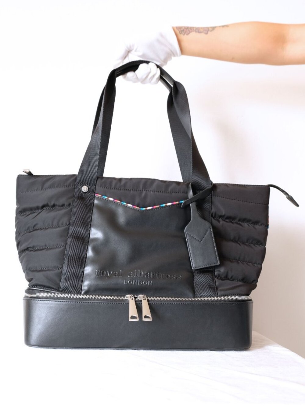 Excellent! Luxe Weekender tote with shoe garage by Royal Albartross London